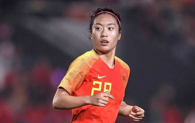“在这种级别的比赛中获得机会并不容易，因为在大俱乐部人们不会等待，最后我们想让阿莱恩上场，但比赛并没有得到完全的控制。